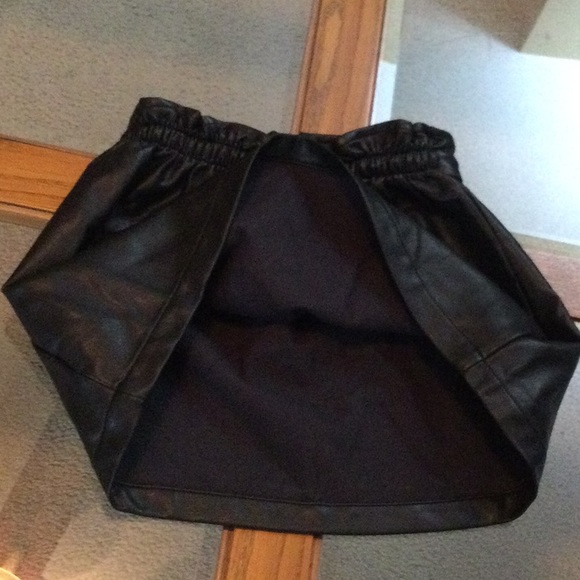 Art Class Girl’s Leather Look Skirt - Picture 5 of 7